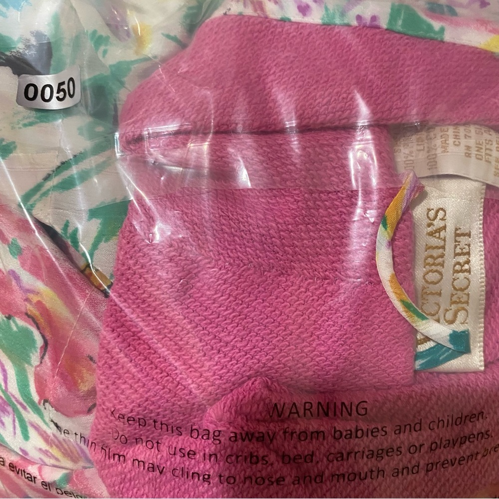 Vtg Victorias Secret Bathrobe One Size Pink Floral Terry Lined Gold Label *FLAWS - Picture 16 of 16